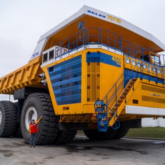 Ovo je najveći kamion na svetu – može da preveze 450 tona FOTO
