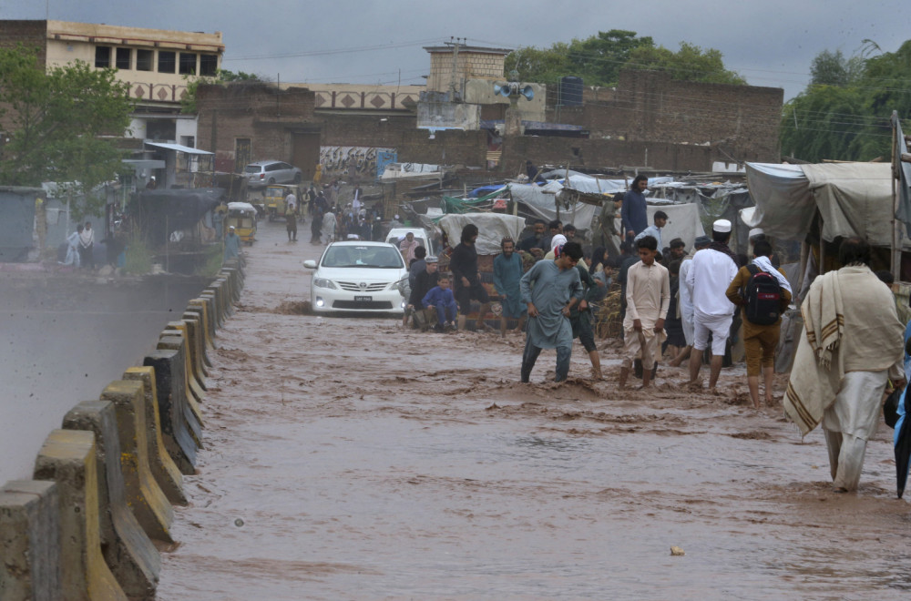 Stravična oluja u Pakistanu: Najmanje 63 mrtvih FOTO