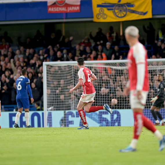 Petrović primio gol kroz noge – Arsenal već vodi!